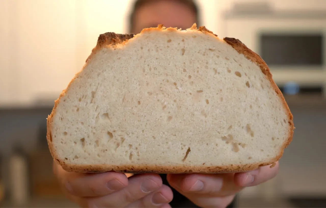 Helles Übernachtbrot aus Dinkelmehl